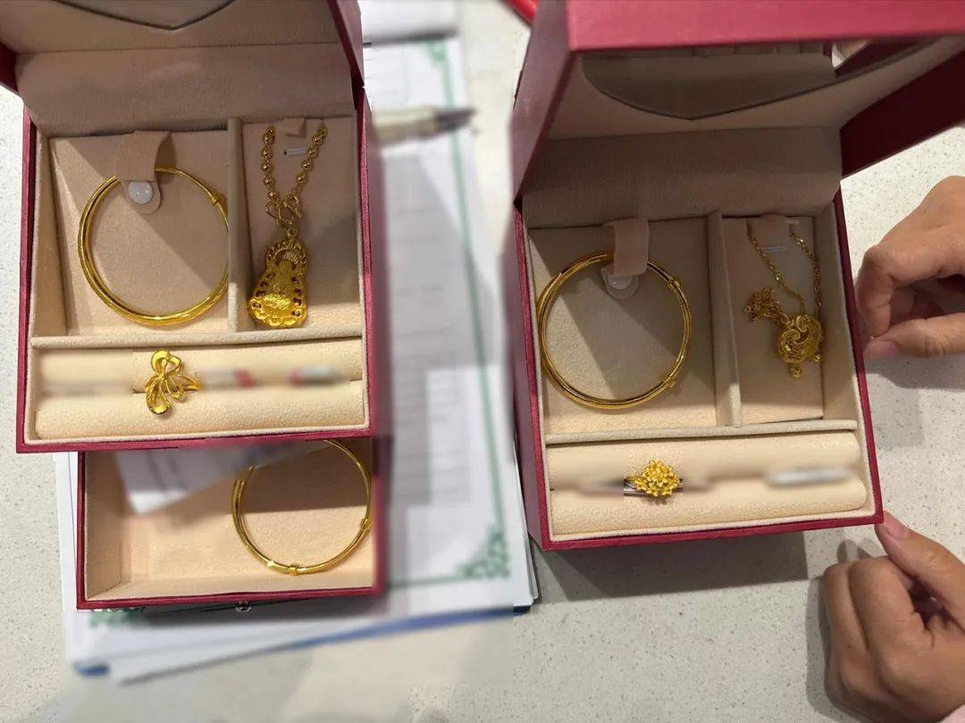 第一次10万,第二次20万!杭州一女子狂买黄金,商家报警