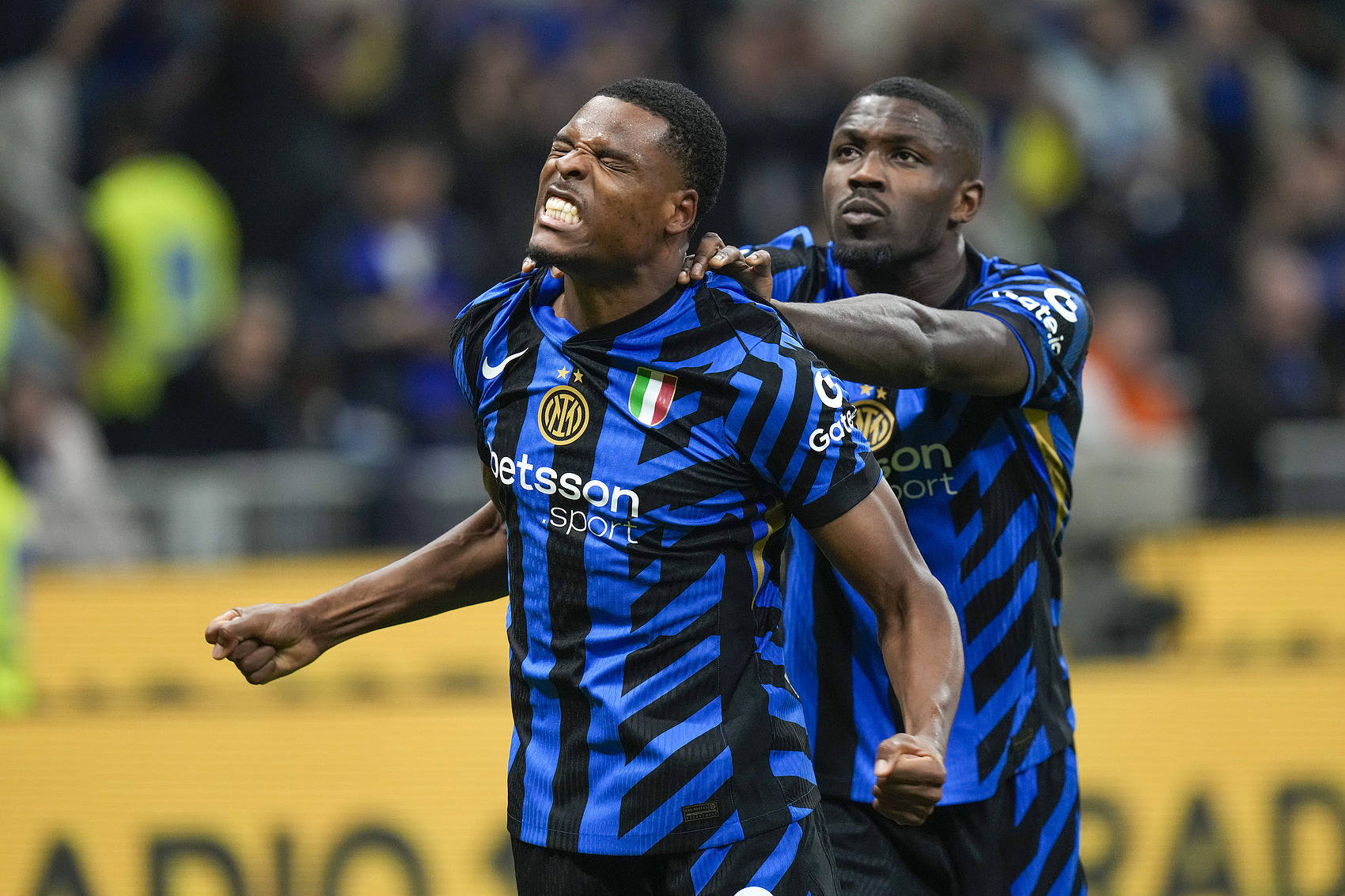 意甲-进球大战!泽林斯基双响伊尔迪兹两球 国米4-4尤文