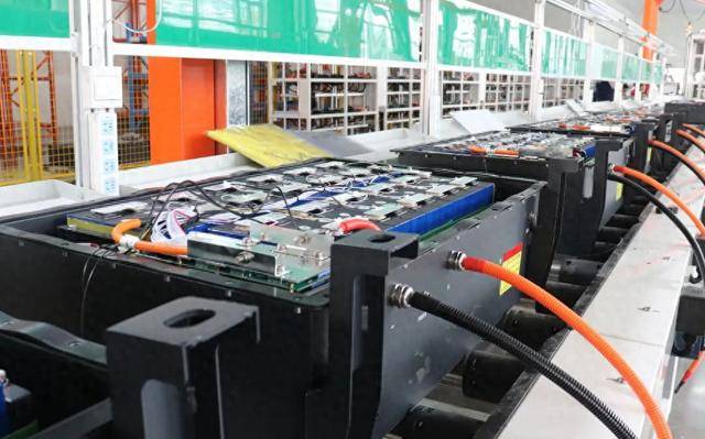 美议员警告美军:想应对解放军,必须做一件事