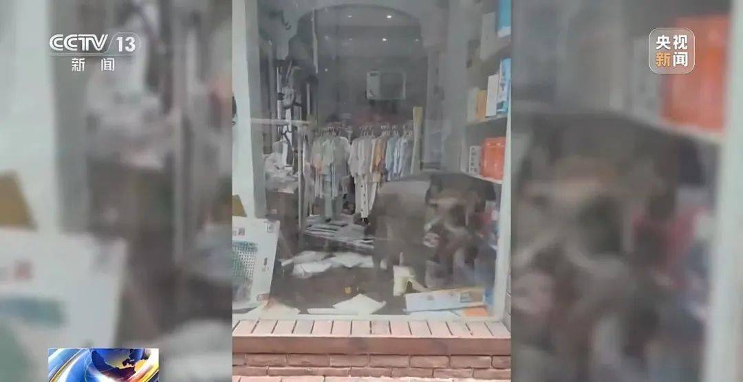 列车撞上野猪，机械师查看被撞身亡！多地野猪“下山进城”，怎么防？