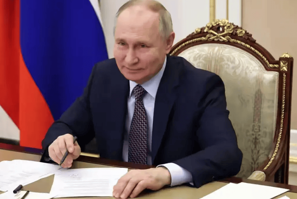 三大消息：亲俄果然是假象？我使馆紧急发声；普京希望中国帮一把！