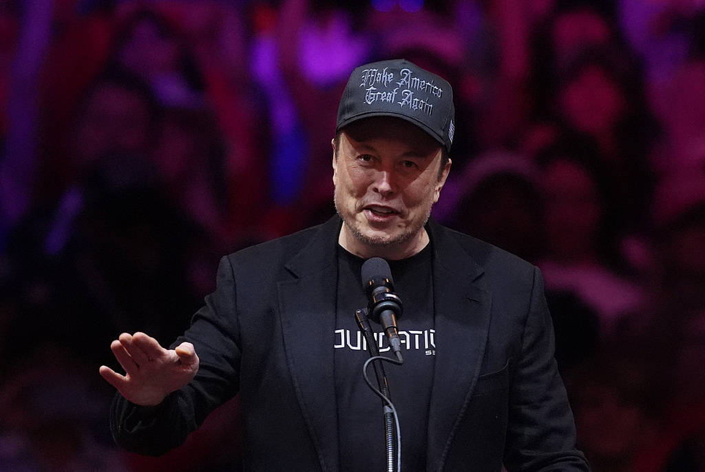 “向摇摆州的特朗普支持者赠送现金”,外媒:马斯克被控搞“非法抽奖”,被宾州检方要求必须出庭