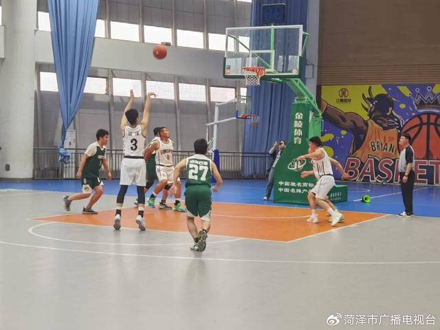 十月“篮”图：中石化与中石油篮球友谊赛燃情绽放