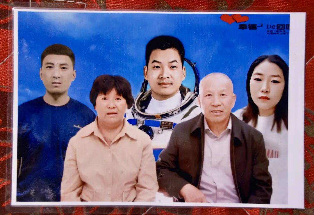 刚刚!徐州籍航天员李广苏顺利出舱!欢迎回家!