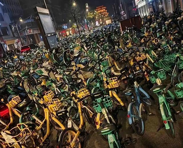 一觉醒来开封全是单车,调度员:拉不完,根本拉不完!