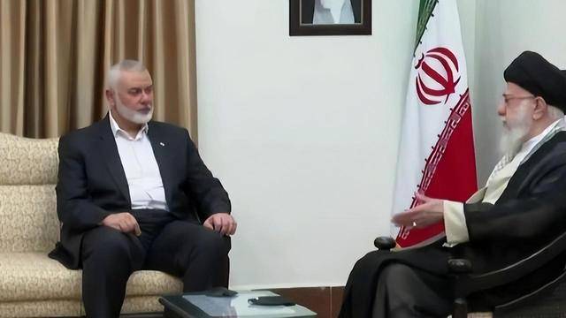 伊朗导弹基地遭重创!哈梅内伊看完报告后为何下令报复以色列?