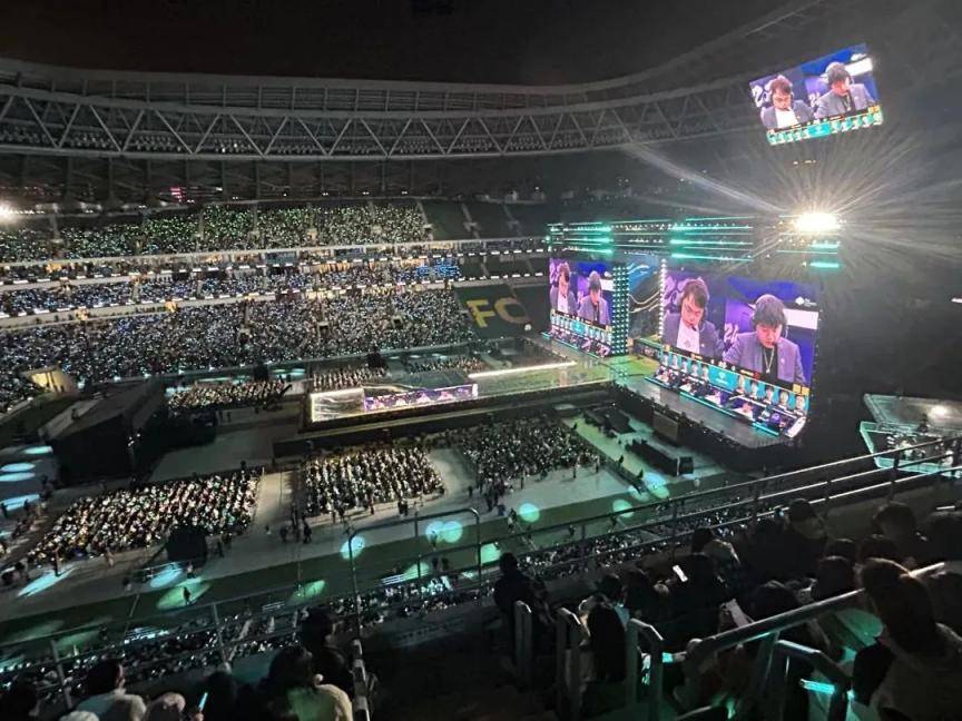 现场超3万人!昨晚北京朝阳这里有场顶级电竞赛