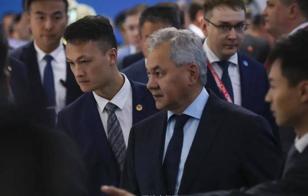 绍伊古都看入迷了！珠海航展上的焦点——625E型微波反无人机系统，有哪些亮点？