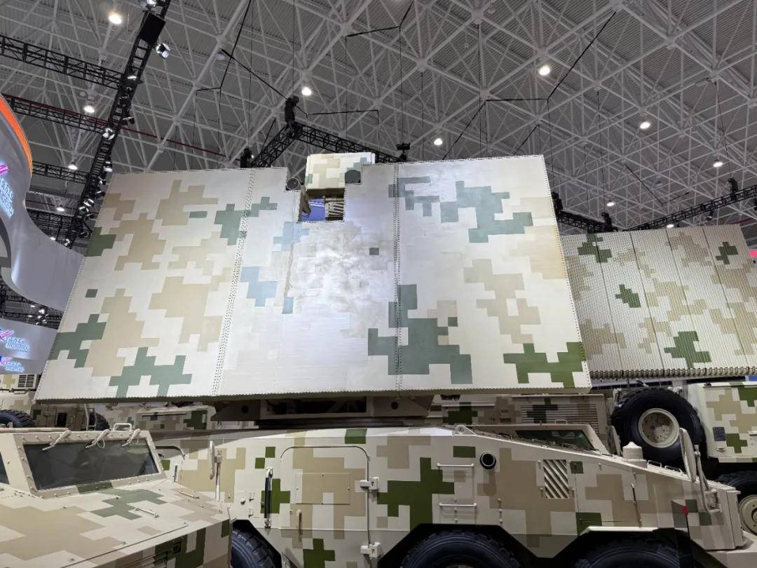 绍伊古都看入迷了!珠海航展上的焦点——625E型微波反无人机系统,有哪些亮点?