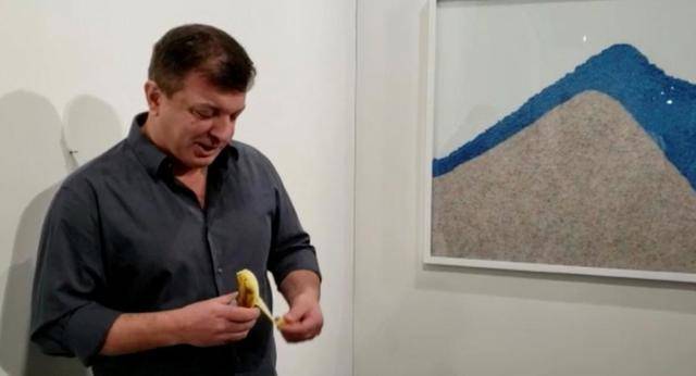 币圈富豪斥资4500万买下一根香蕉 水果摊老板:只值两块五