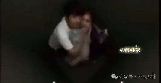 又发现新孩子了!这位50多岁大叔私生活这么混乱吗?