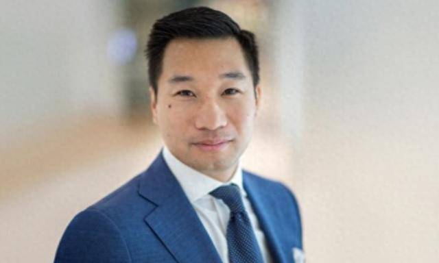 特朗普反华阵营再添猛将,黄之瀚上位白宫,比美国人还仇视中国