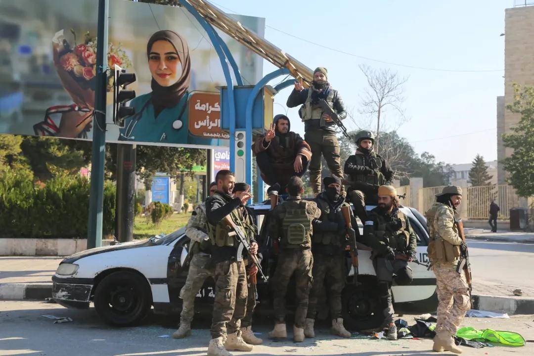 突发!叙利亚第二大城市阿勒颇沦陷:恐怖分子到处“打卡拍照”!