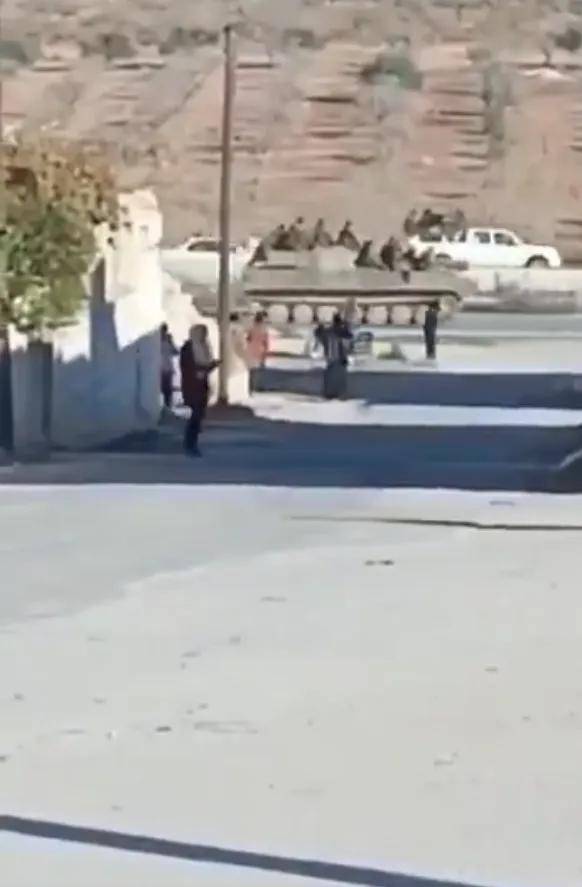 突发!叙利亚第二大城市阿勒颇沦陷:恐怖分子到处“打卡拍照”!