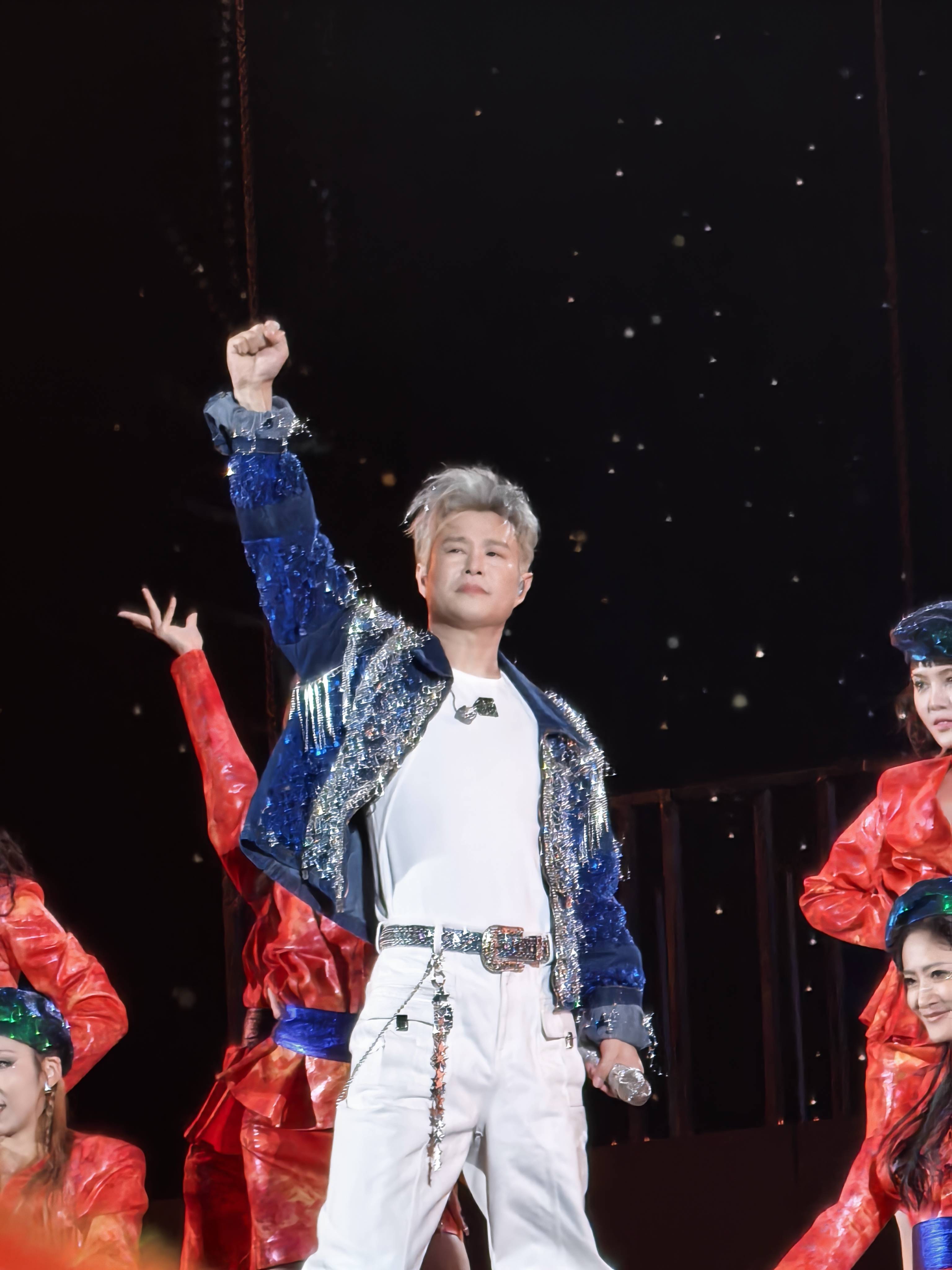 沉淀15年,小沈阳郑州吐心声:跟随内心走下去