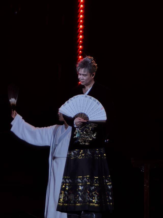 沉淀15年,小沈阳郑州吐心声:跟随内心走下去