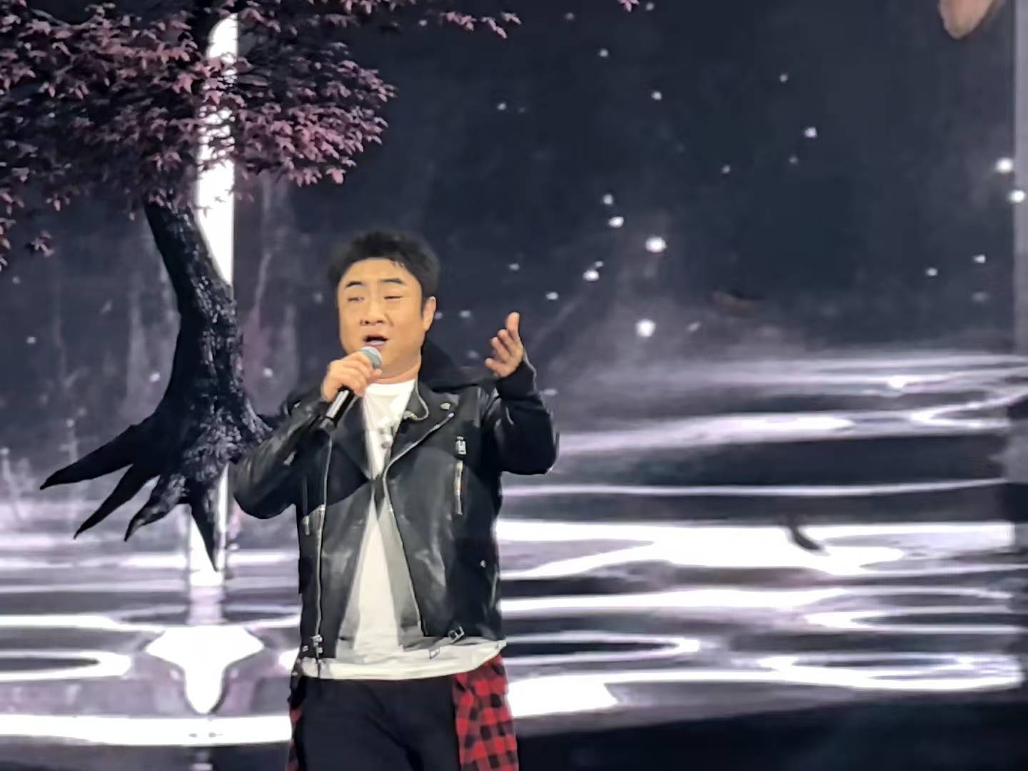 沉淀15年,小沈阳郑州吐心声:跟随内心走下去