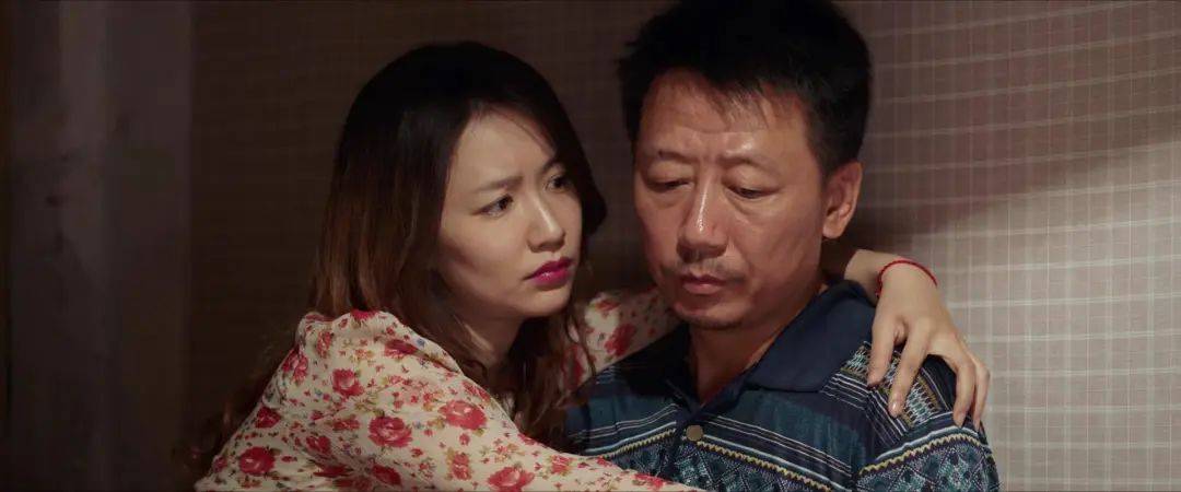 正火爆出圈,她开账号自曝是他的情人!律师回应