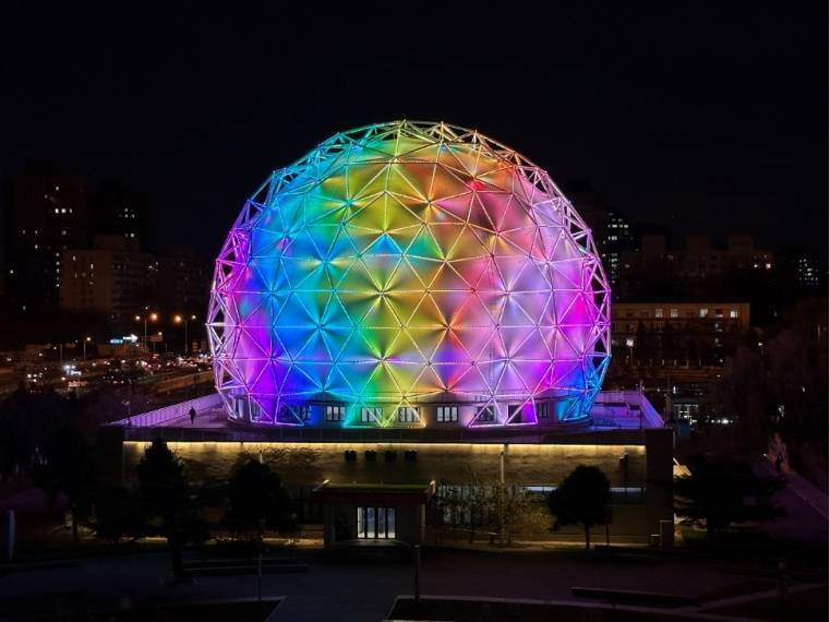 北京三环边上的白色大“圆球”，变身啦！