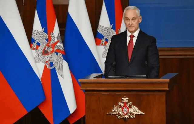 炸完才知道后悔？晚了！72岁普京发声哀悼，俄防长紧急宣布备战！