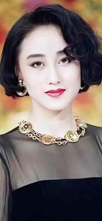 利智:嫁给李连杰才是心碎的开始,婆婆张凤兰至死都没有原谅她