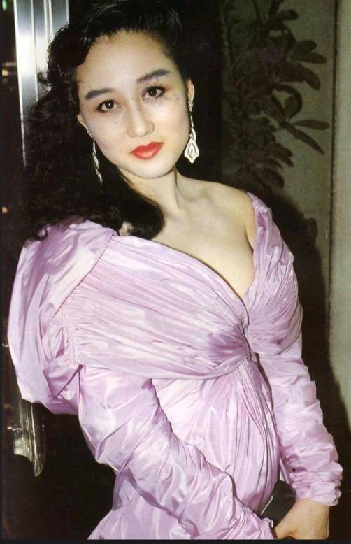 利智:嫁给李连杰才是心碎的开始,婆婆张凤兰至死都没有原谅她