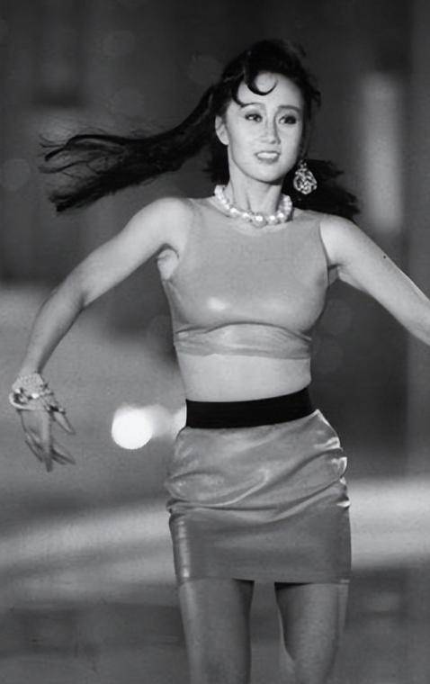 利智:嫁给李连杰才是心碎的开始,婆婆张凤兰至死都没有原谅她