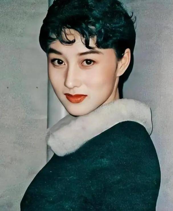 利智:嫁给李连杰才是心碎的开始,婆婆张凤兰至死都没有原谅她