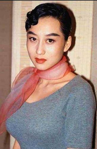 利智:嫁给李连杰才是心碎的开始,婆婆张凤兰至死都没有原谅她