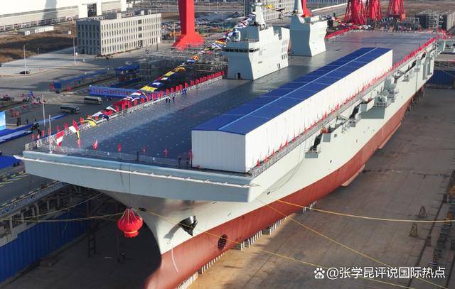 解放军最新战舰亮相,又是一个“全球第一”,为“台独”量身定做