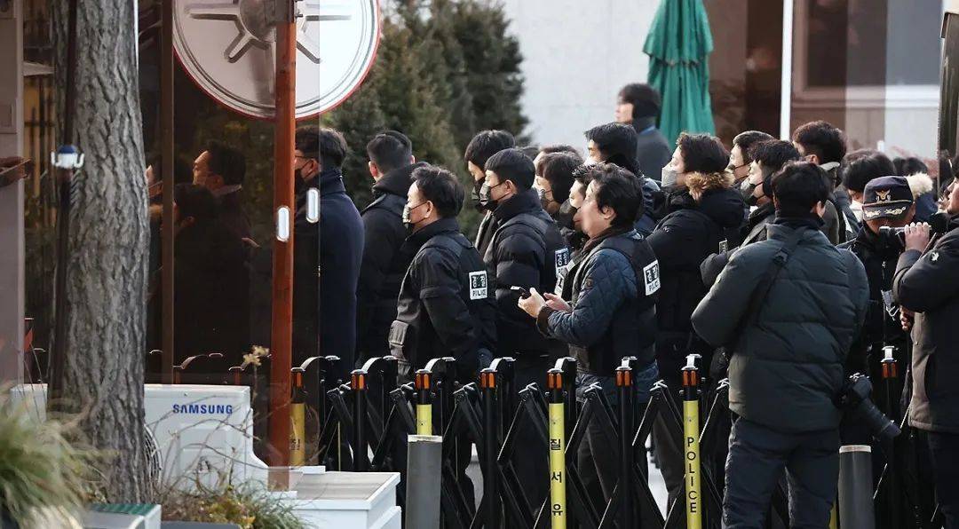 逮捕尹锡悦，开始执行！现场发生冲突