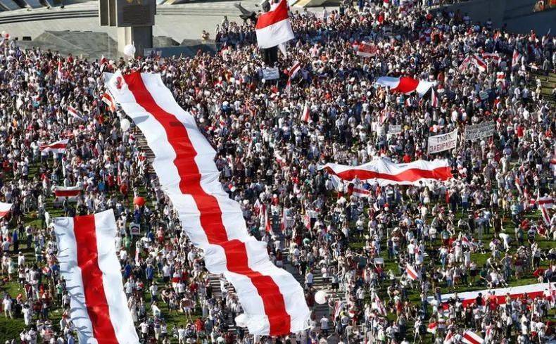 卢卡申科再拒普京“大俄罗斯”,骑墙术背后的深算与忌惮!