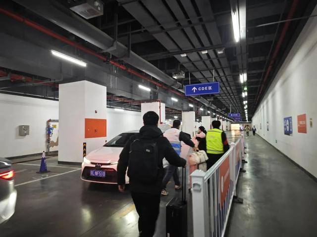 打车少走300米!抵达北京清河站后乘网约车这样走——