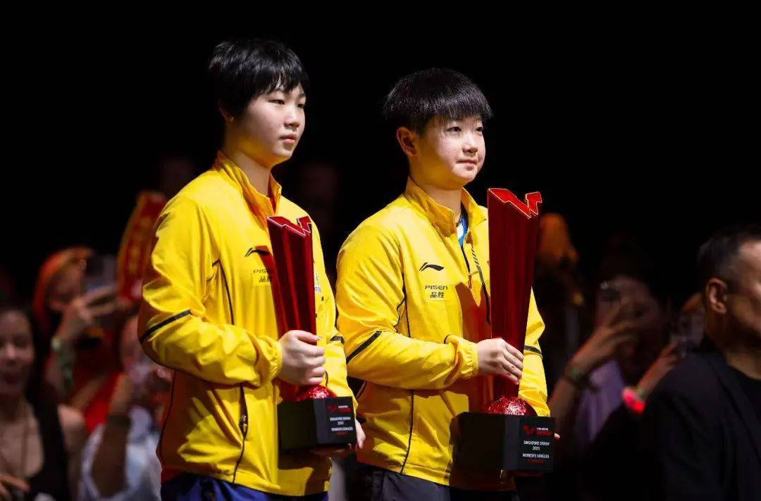 林诗栋男单夺冠,孙颖莎女单登顶 | WTT新加坡大满贯赛国乒五冠收官