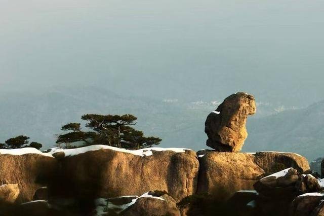 石矶娘娘爆火,为何全网都拜倒在“石头裙下”?