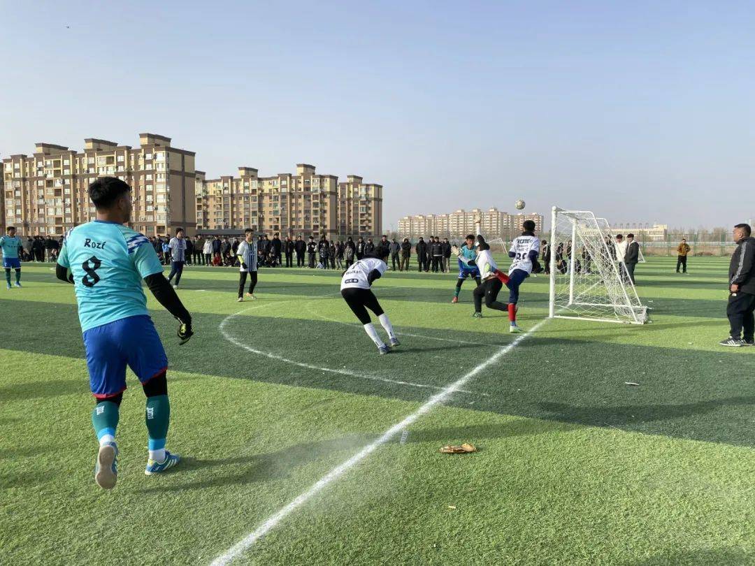 铸牢中华民族共同体意识丨尉犁县第五届“塔罗杯”青少年五人制足球比赛圆满落幕!