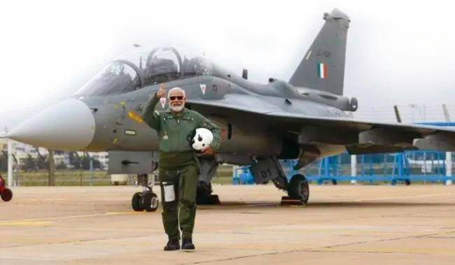 印度军方爆出惊人内幕,光辉战机形同作秀,暴露印度空军真实水平