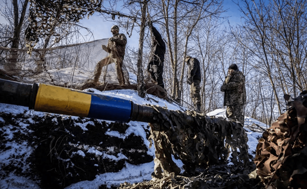 树倒猢狲散！库尔斯克战局急转直下，前线物资告急，乌克兰再次面临大溃败