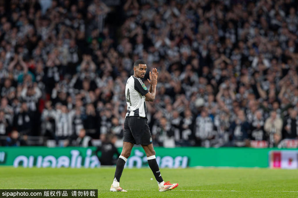 联赛杯-小基耶萨破门 利物浦1-2目送纽卡斯尔70年首冠