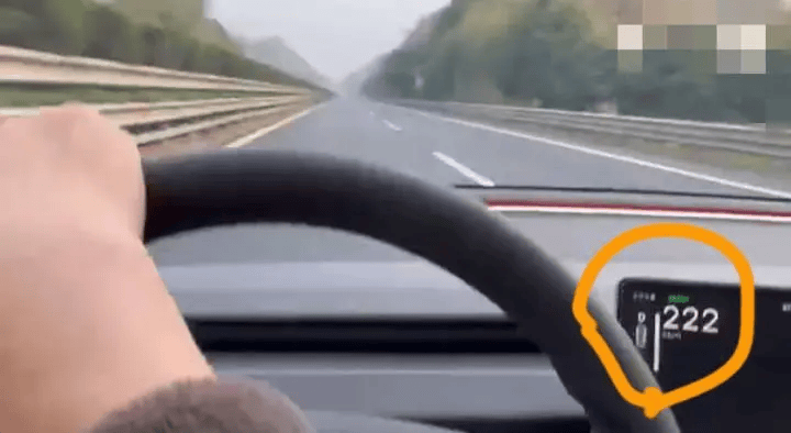 时速300飙车，第一批SU7 ultra车主已经有人出事了