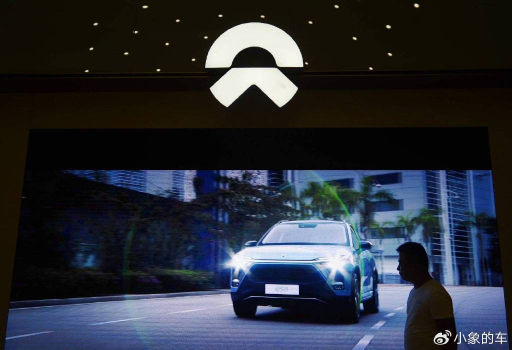 八年烧光千亿，每台车亏10万！蔚来的警报声拉响了