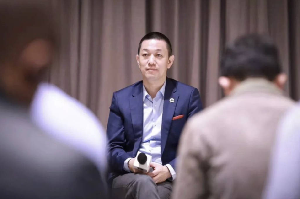 八年烧光千亿，每台车亏10万！蔚来的警报声拉响了