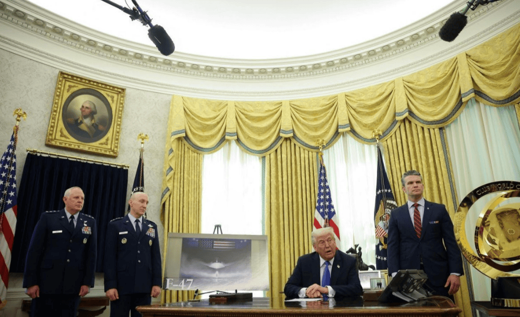 国家安全大考验!美防长拉群不慎致机密险曝光,特朗普政府高层决策漏洞百出何时填补?