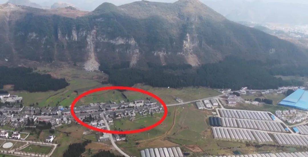 大山惊现6条裂缝,附近100多户居民害怕垮塌晚上不敢睡觉!和煤矿开采有关!当地回应……