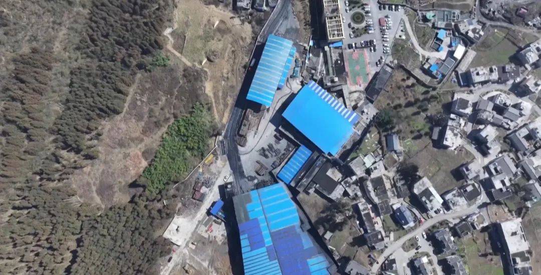 大山惊现6条裂缝,附近100多户居民害怕垮塌晚上不敢睡觉!和煤矿开采有关!当地回应……