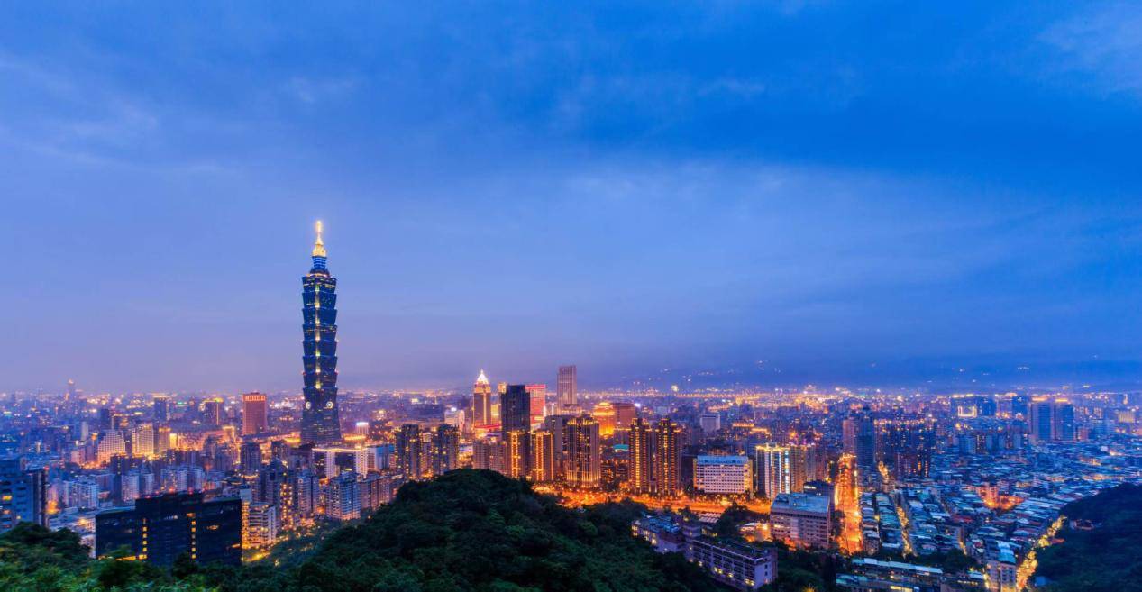 大陆话音刚落！岛内出现75名德高望重的勇士，特朗普万没料到