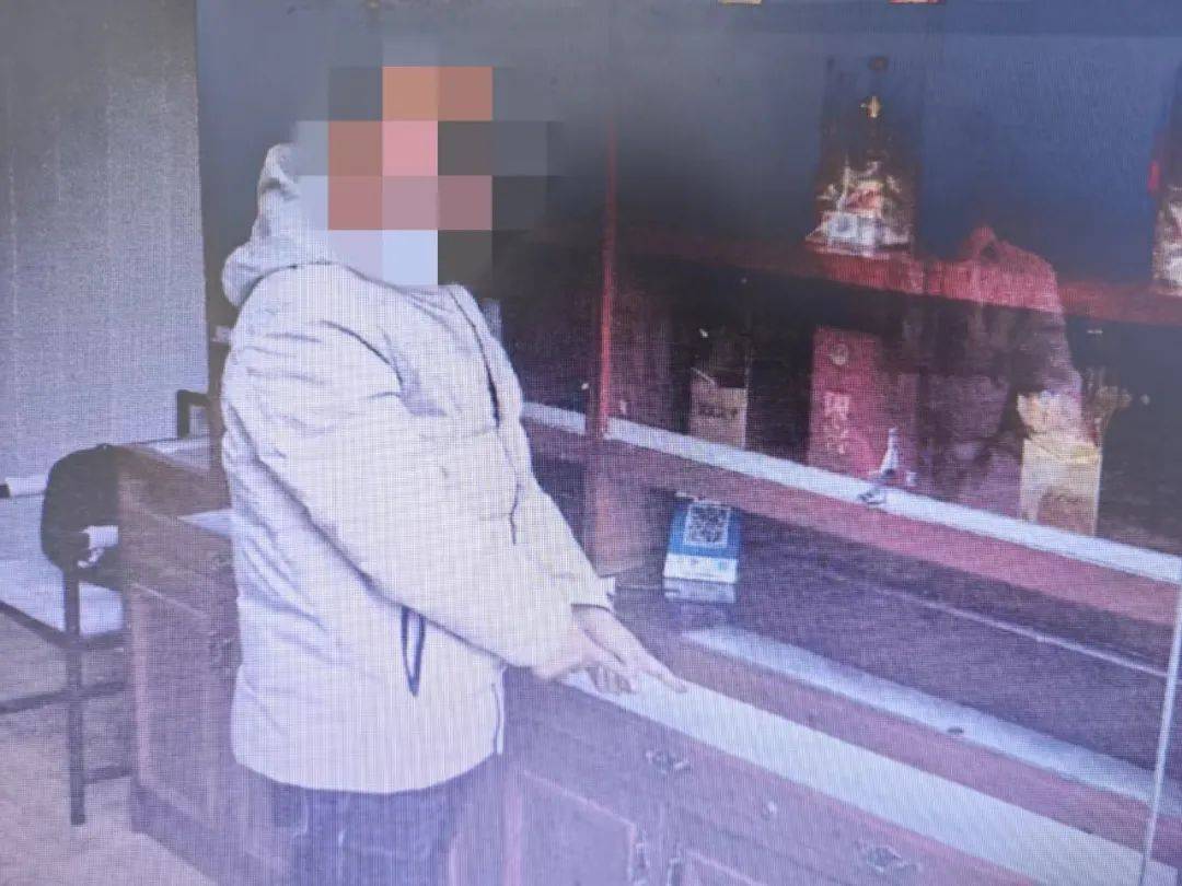 男子偷到假古币怒掷河中,到派出所 “打听风声”自投罗网