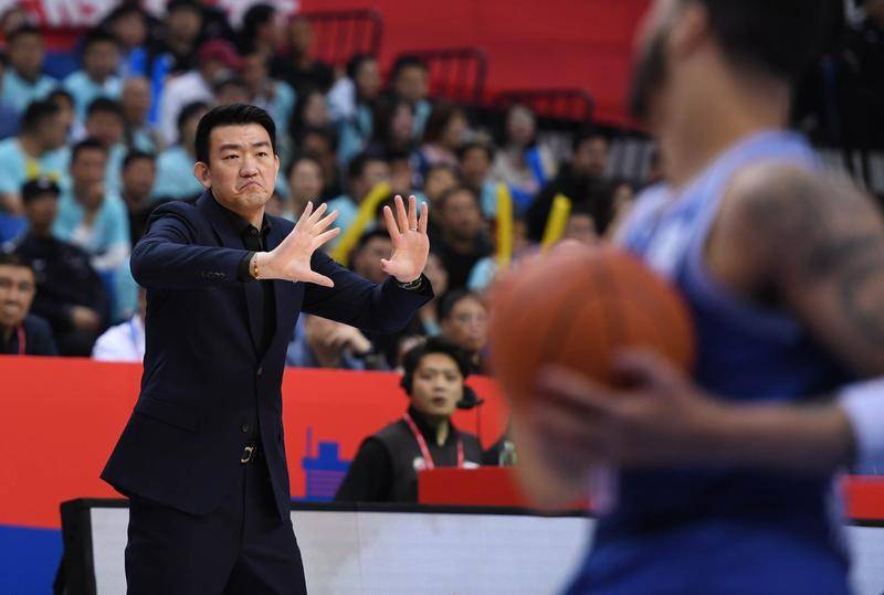 拒黑八！广厦将系列赛拖入抢五 青岛为年轻付出代价