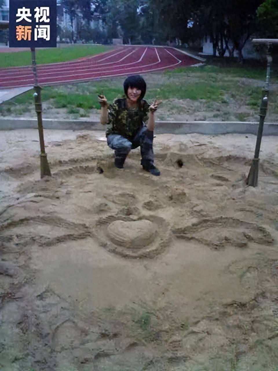 “现在大家叫我‘大粪妞’,我很开心!”