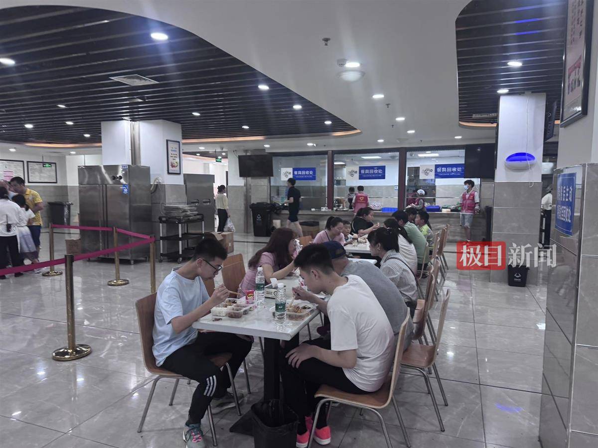 荣昌五一成绩单：5天接待游客224万人次，卖出卤鹅29万只，政府食堂用掉2万余斤肉